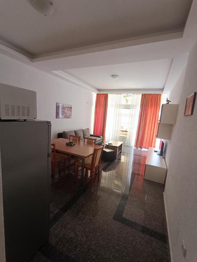 Apartmani Centar Starigrad Paklenica Buitenkant foto